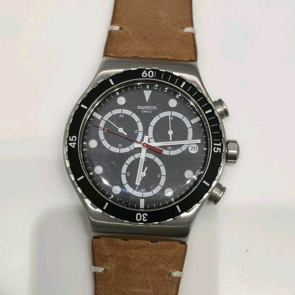 New Swiss Swatch IRONY Disorderly Chrono Leather Date Watch 43mm YVS424